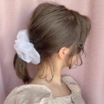 あの頃ハマった「シュシュ」が再ブーム♡ガーリーに使いこなす今っぽヘアスタイル