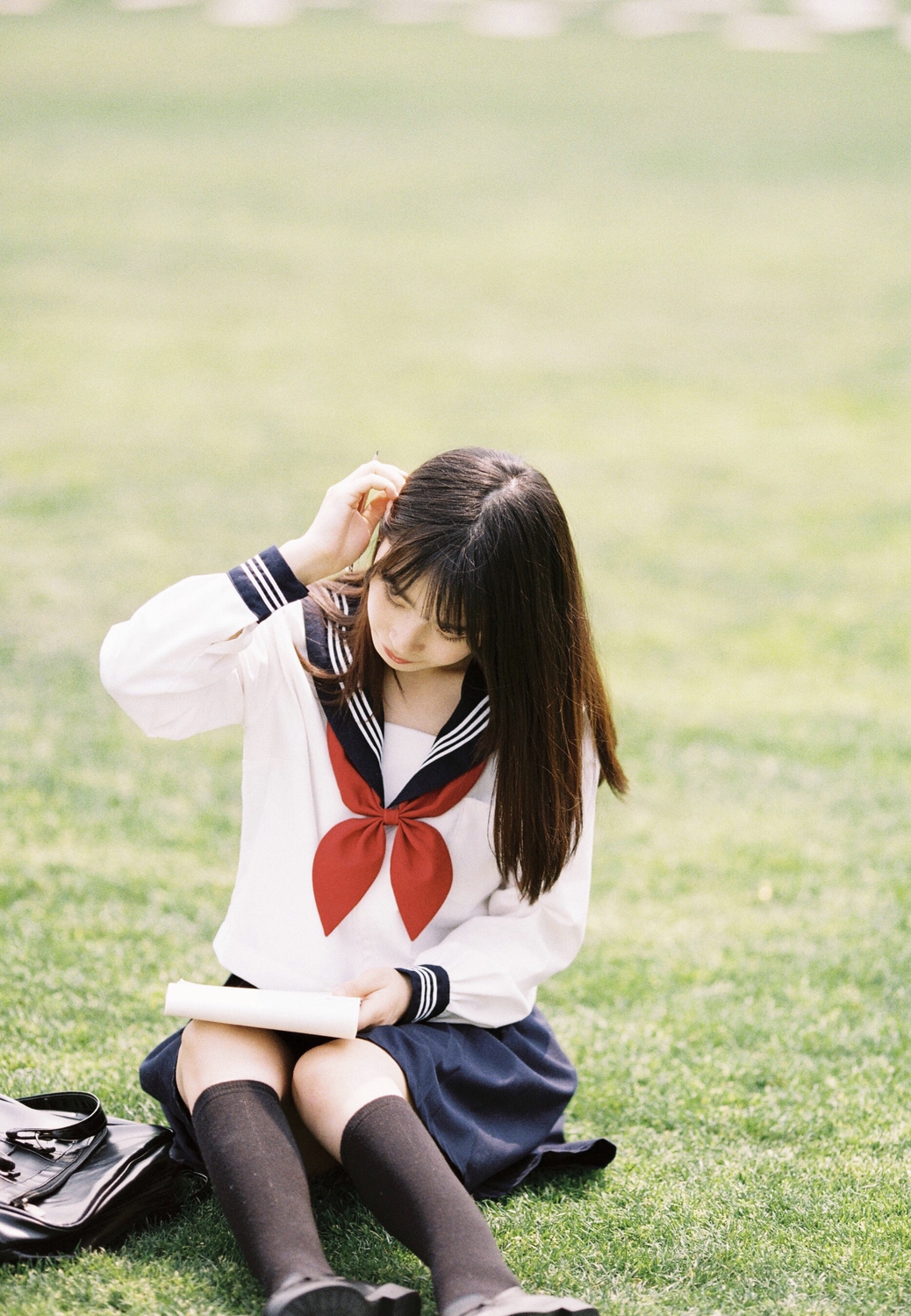 優等生だもん 校則は守ります 黒髪が鉄則な女子高生の 月 金 のヘアアレ事情 Mery