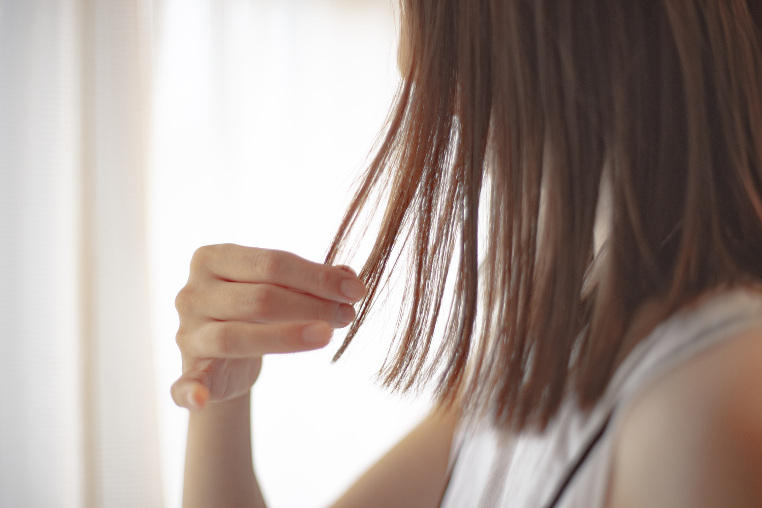 サラ髪でストレートヘアを楽しもっ