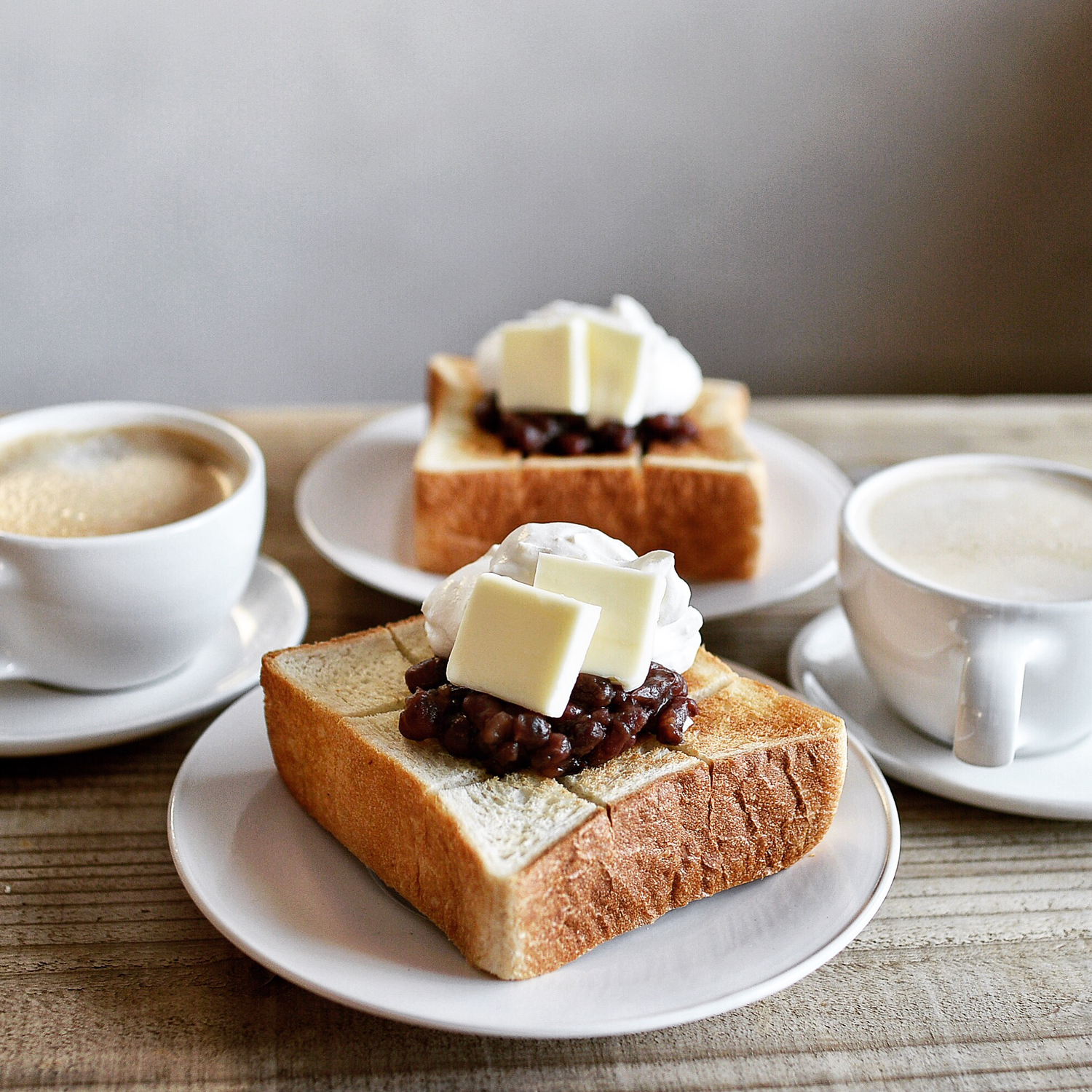 9:00 カフェでモーニングを堪能