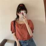 毎日の習慣で首がガッチガチに。他人事では済まされない“スマホ首”のおはなし