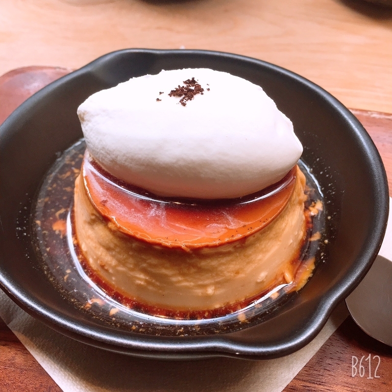 レトロな雰囲気を感じる「焼き上げプリン」