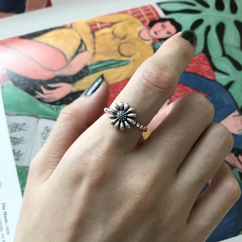 Flower ring