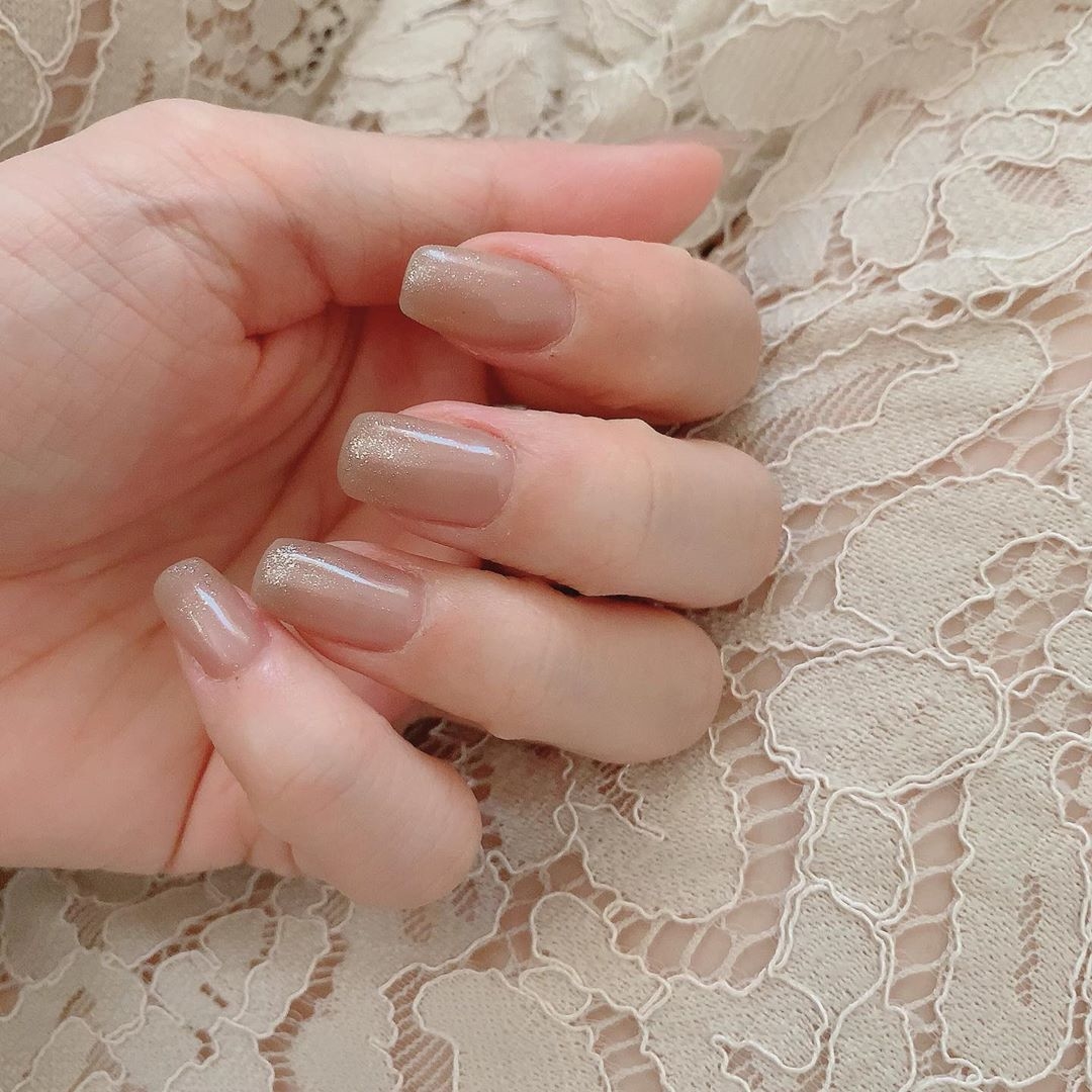おフェロな色っぽネイルに 内側に秘める色気を表現するネイルデザイン集 Mery