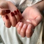 左右のギャップに目を奪われて。ちぐはぐな魅力を楽しむアシンメトリーネイル