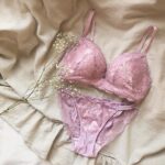 ピタッとした服でバストが気になる…。【ナイスバディブラ】でシルエットも美しく♡