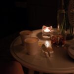 電車から見えるいつもの夜景が、涙でぼやける帰り道。7つのことで心にご自愛の絆創膏を