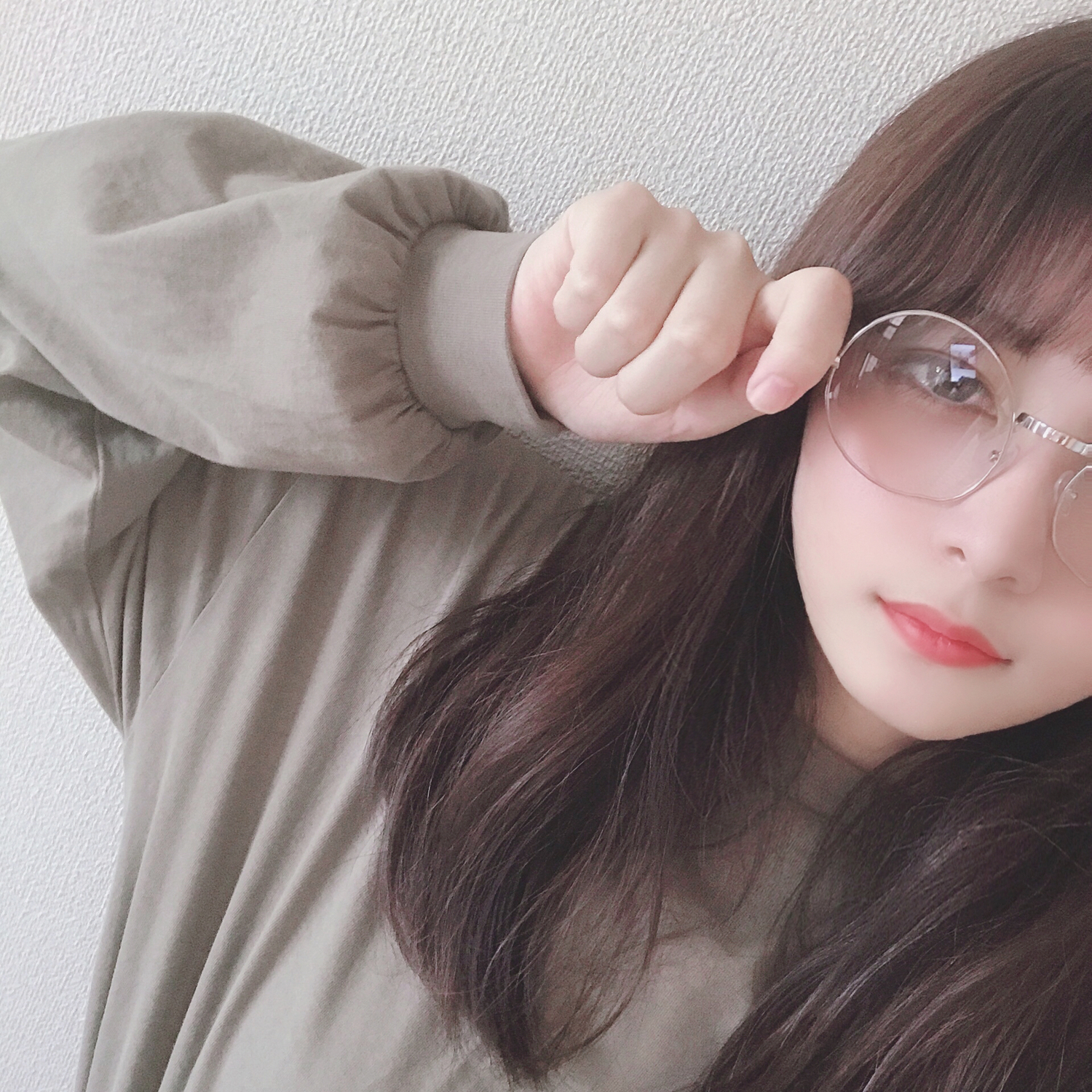 目を合わせる