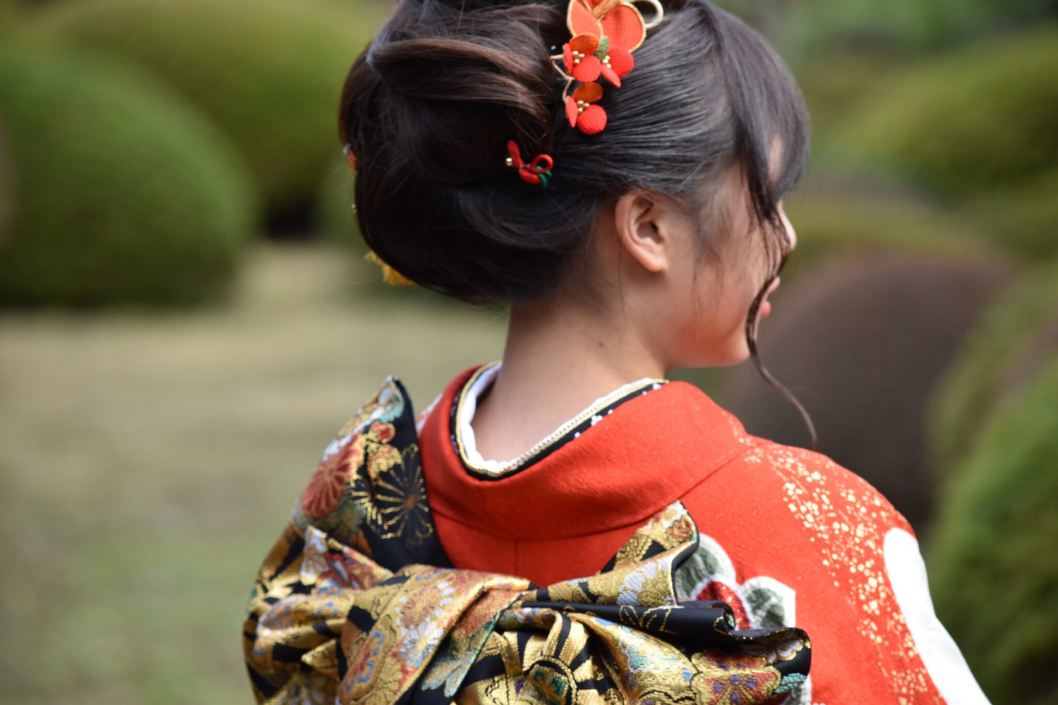 初詣・成人式に「ヘアメイク・着付け」バイト