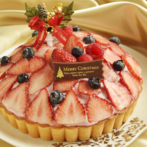 いちごとラズベリーのクリスマスドームタルト