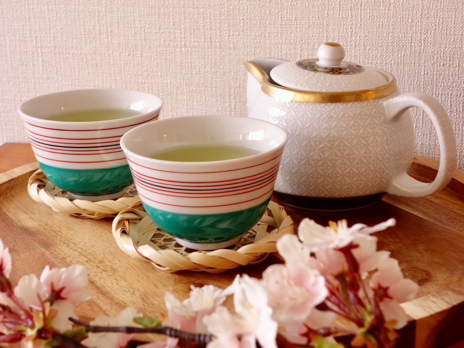 ①食欲を感じたら一度“緑茶”を飲む