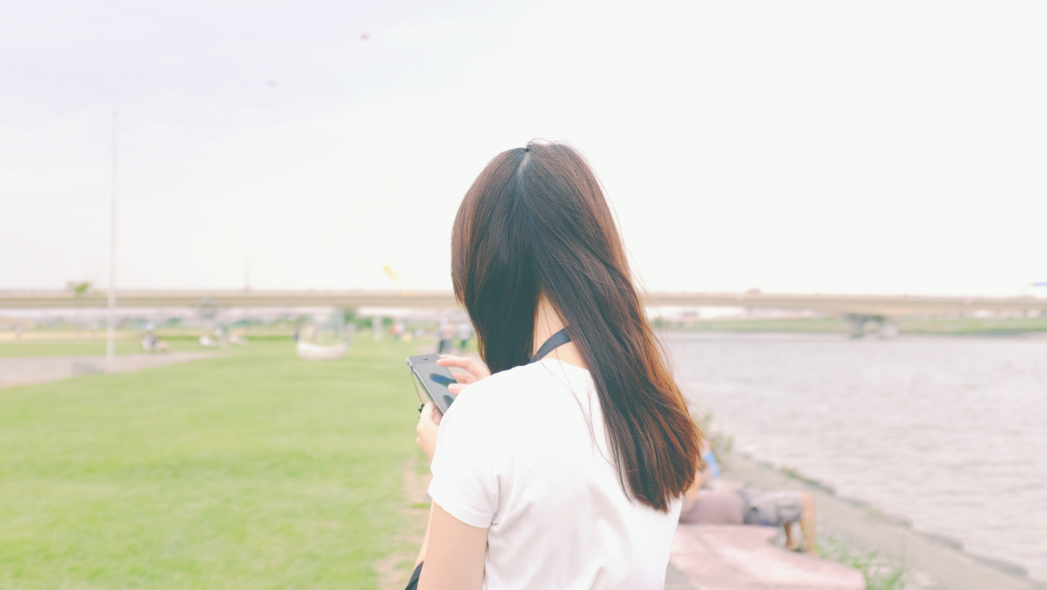彼を連想するようなSNSは遠ざける