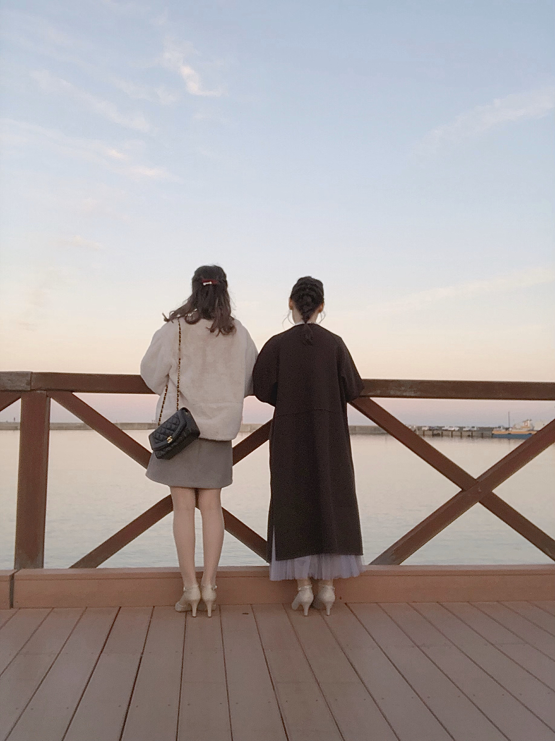 同性同士ばかりで行動しないようにする