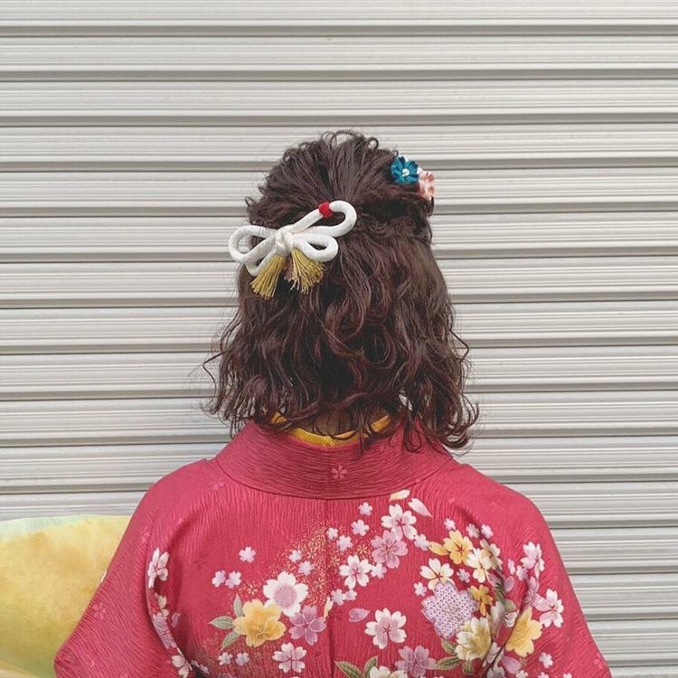 周りと差をつけるなら、ヘアアクセサリー