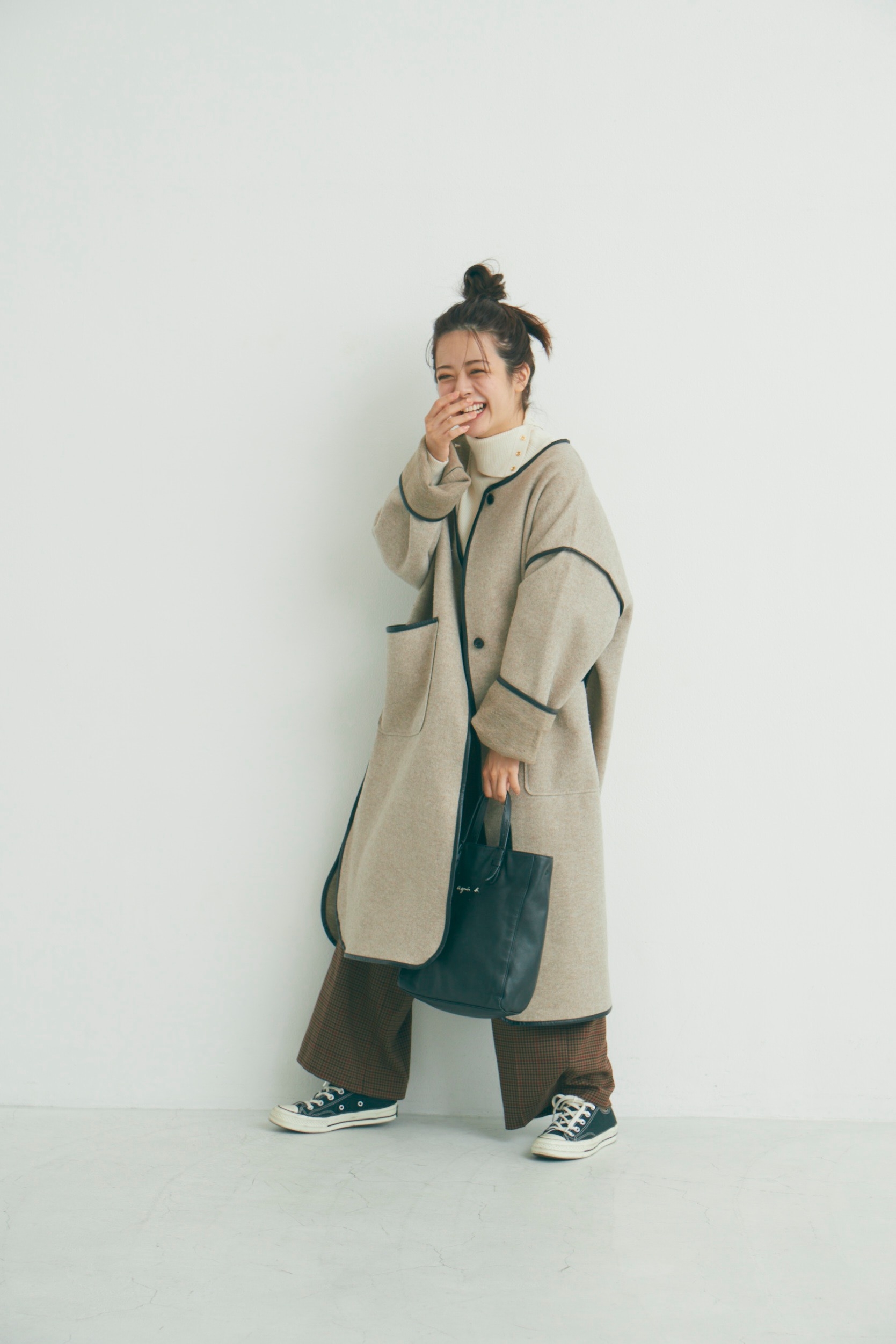 服もヘアメイクも、ほぼセルフなんです!