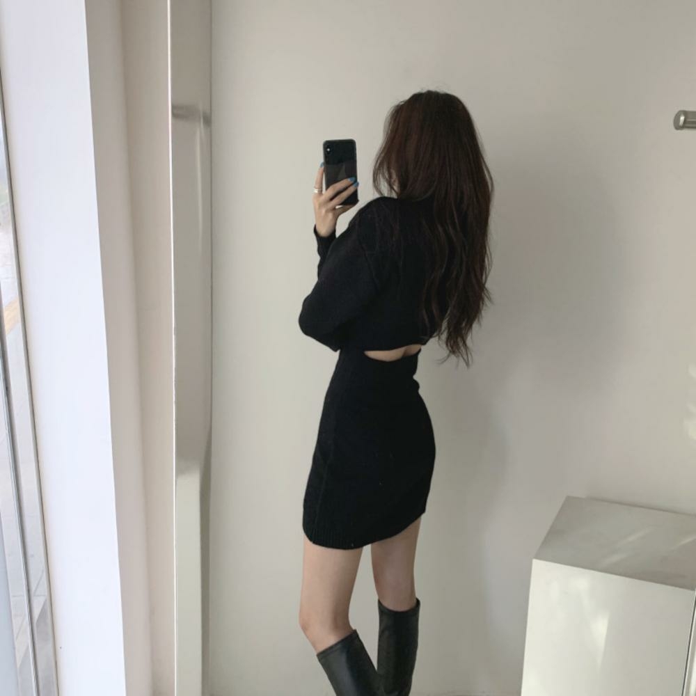 バックニットワンピース