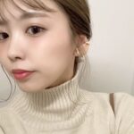 ヘアスタイルで洒落感を出す時代。タートルネックを攻略するアレンジcollection