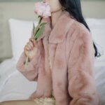 甘めガーリー⇄辛めカジュアルに着回し！防寒◎真冬のファーコートコーデ10選