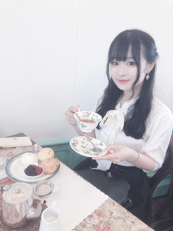 お嬢様コーデで清潔感◎