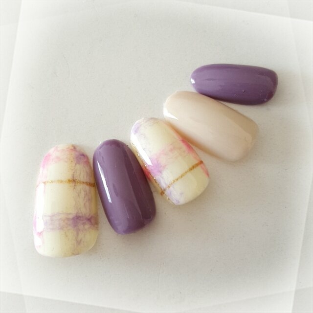 ブランケットで爪をくるんじゃいました 冬は ブランケットネイル にキマリ Mery