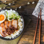 自炊を頑張りたいけどサボっちゃう。ご飯の上におかずをのせるだけ簡単丼レシピ6選
