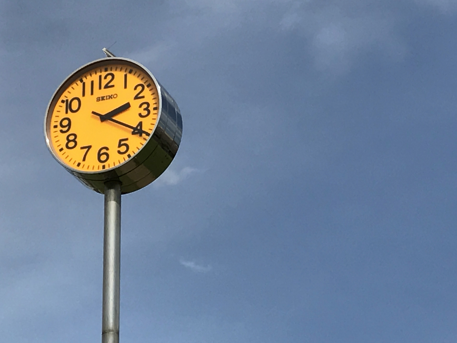 Q.時間が経つと前髪がパックリ