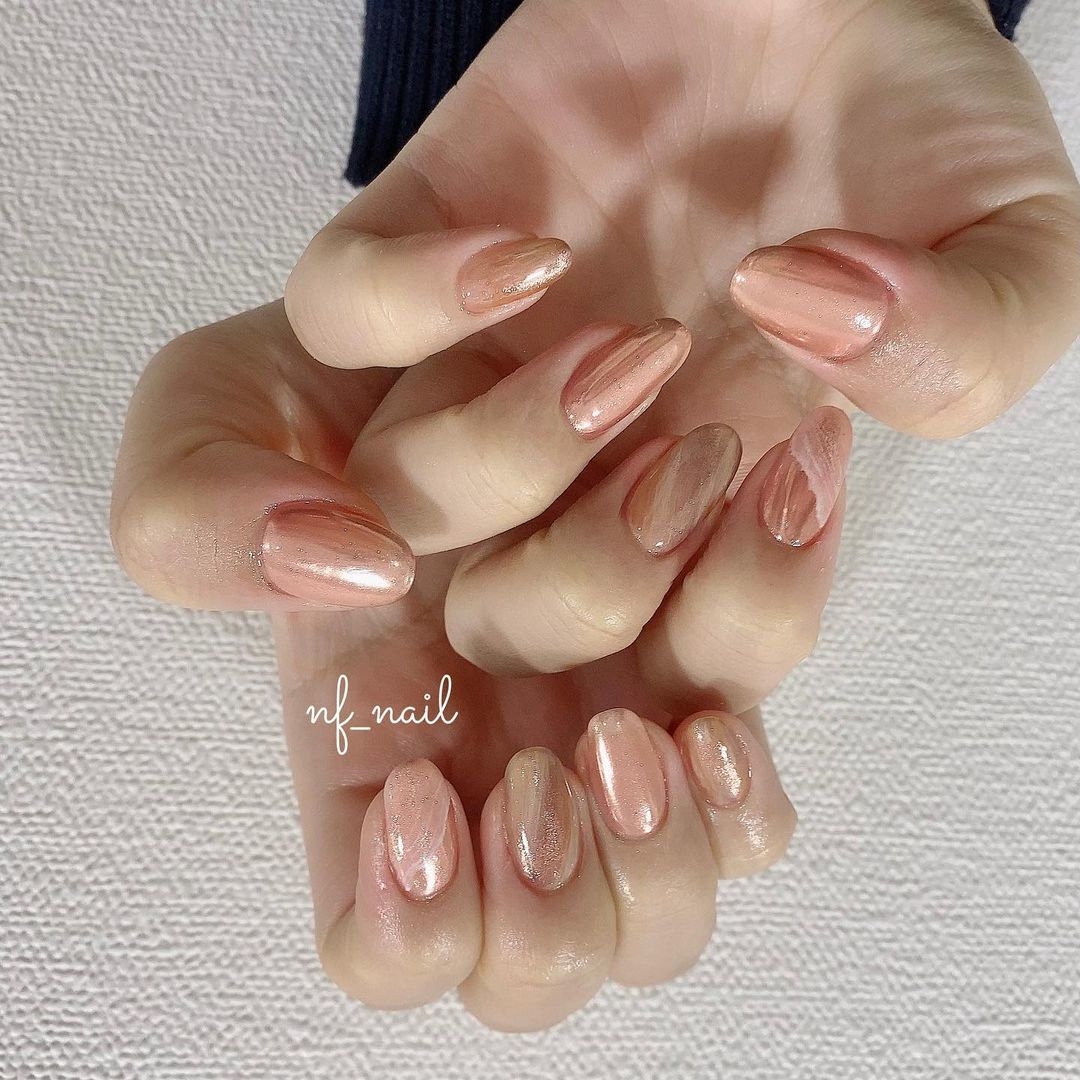 ツヤっとしたミラーネイルがこの春の鍵です♡