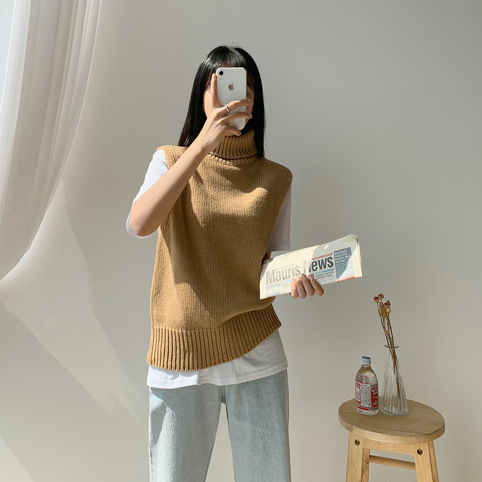 ウール混バック開きボタンタートルネックニットベスト