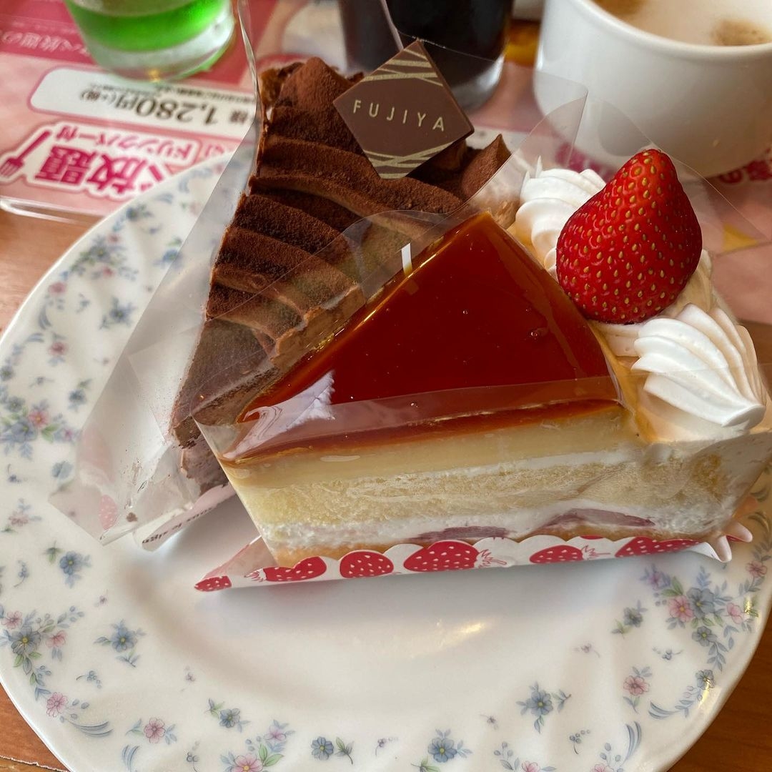 甘いものが好きな彼とケーキ食べ放題もあり♡