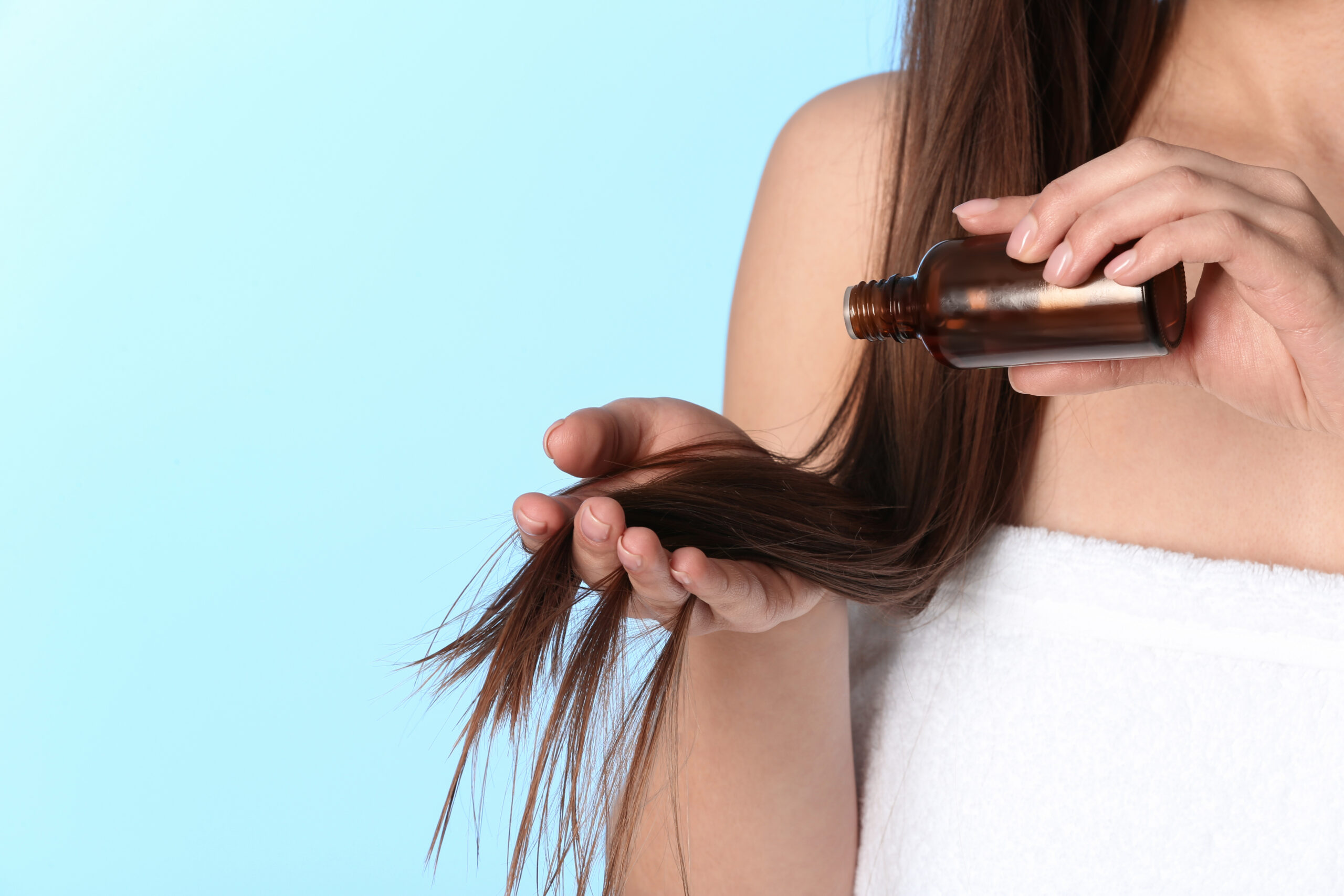 ヘアオイルでしっかり髪を保湿する