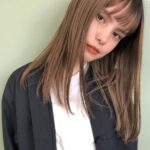 髪が“さらツヤ”を欲しがっている。揺れるたびに美しいストンとストレートヘア特集