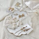 コーディネートの仕上げに一花を♡今欲しいヴィンテージライクなハンドメイドアクセって？