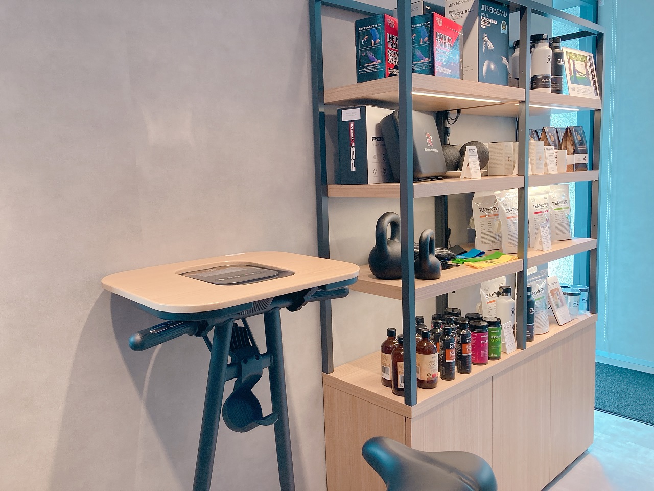 FLUX CAFE店内