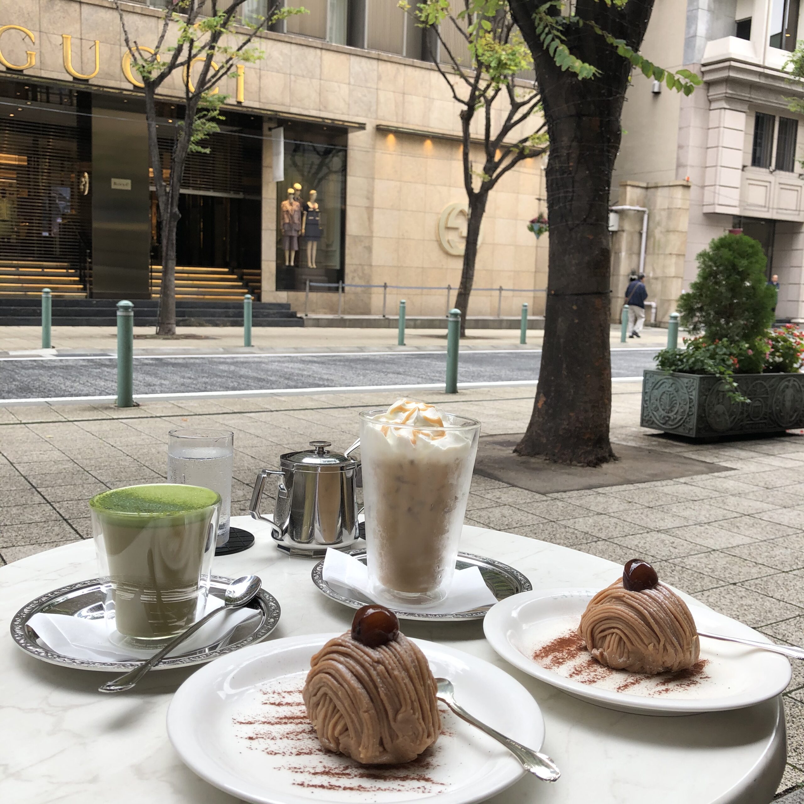 CAFFERAのモンブランとドリンク