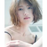 若月佑美写真集カバー通常版