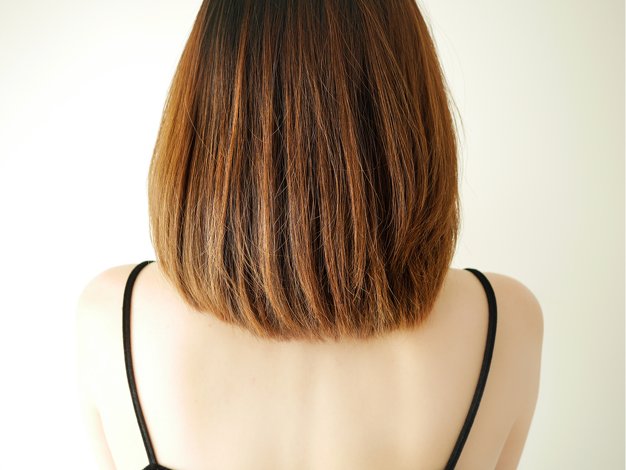 縮毛矯正 ボブの知っておきたいポイントや注意点 スタイリングのコツも Mery