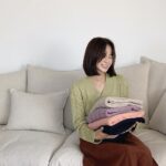 たくさんの服を持つ人