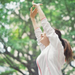 運動する女性