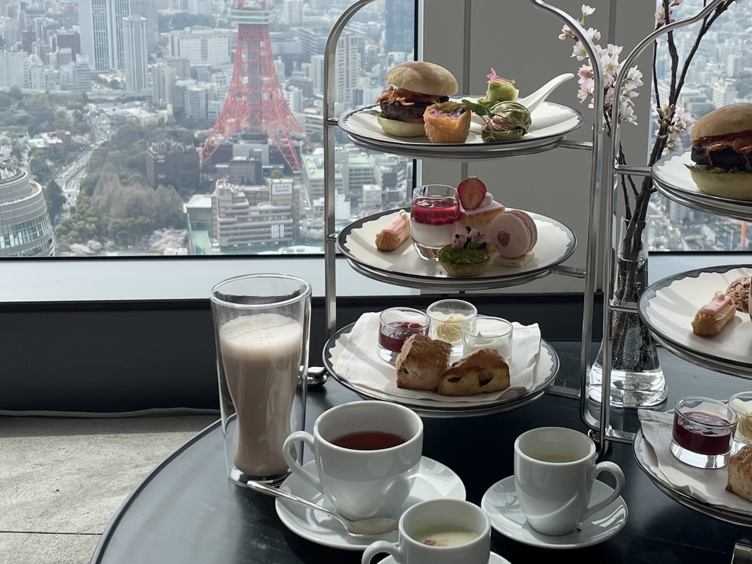 アンダーズ東京桜アフタヌーンティー