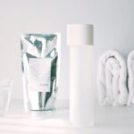 化粧水と詰め替え容器