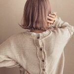 後ろ姿の女性