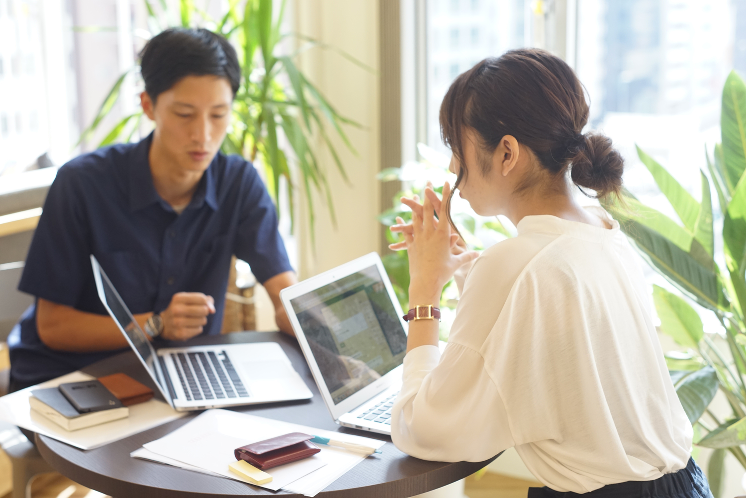 仕事をしている女性