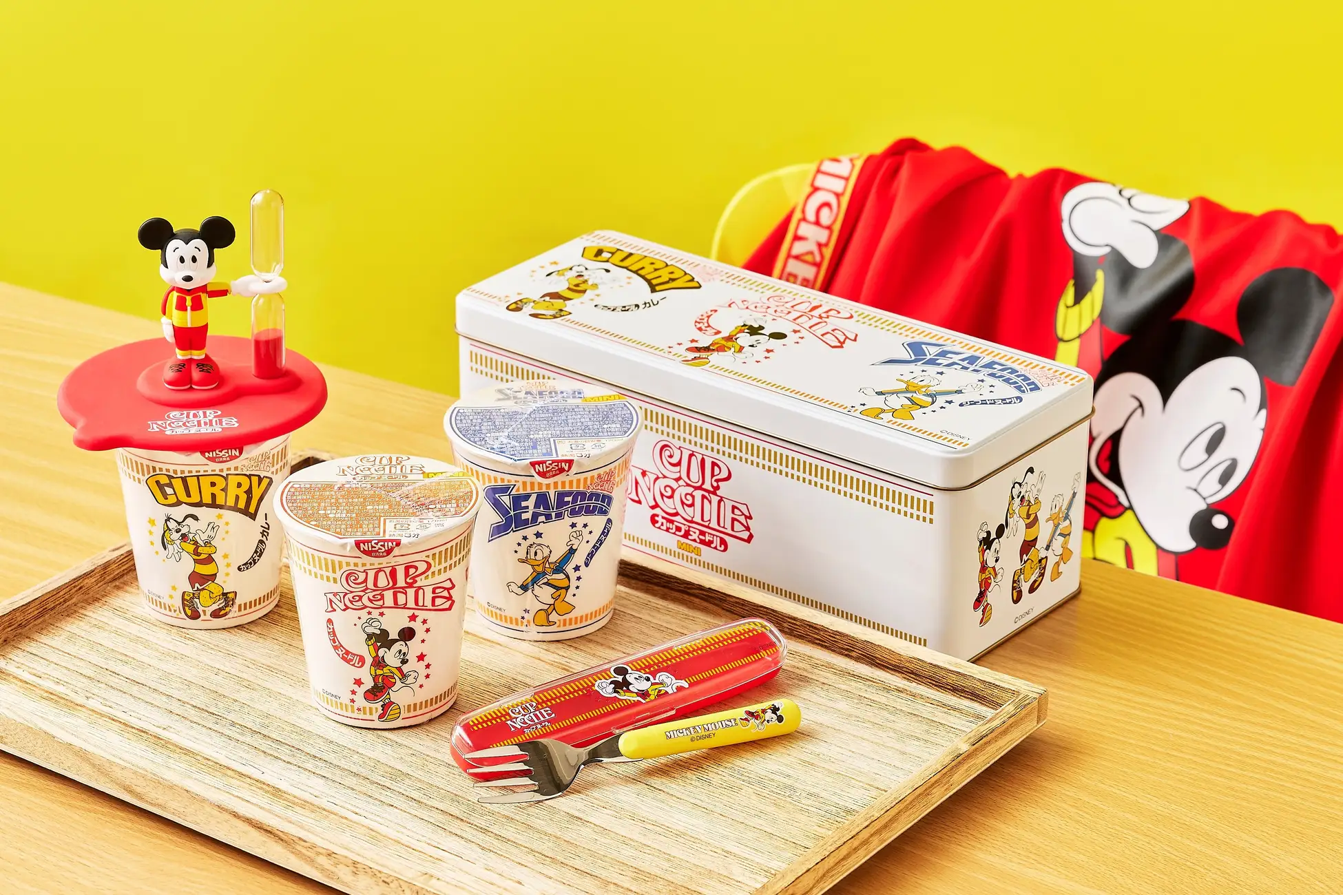 カップヌードル×ディズニーストアコラボ商品