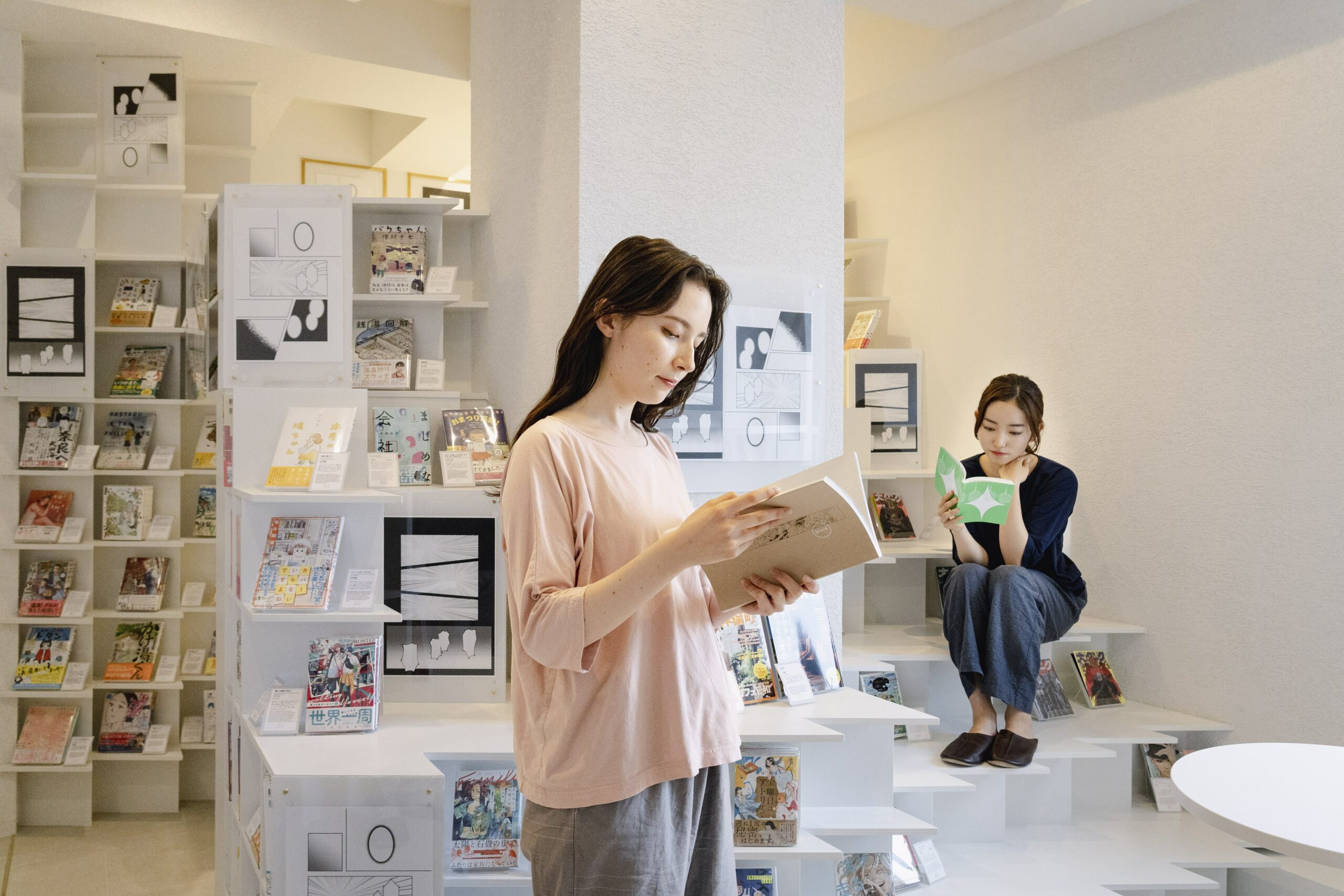 「MANGA ART ROOM, JIMBOCHO」