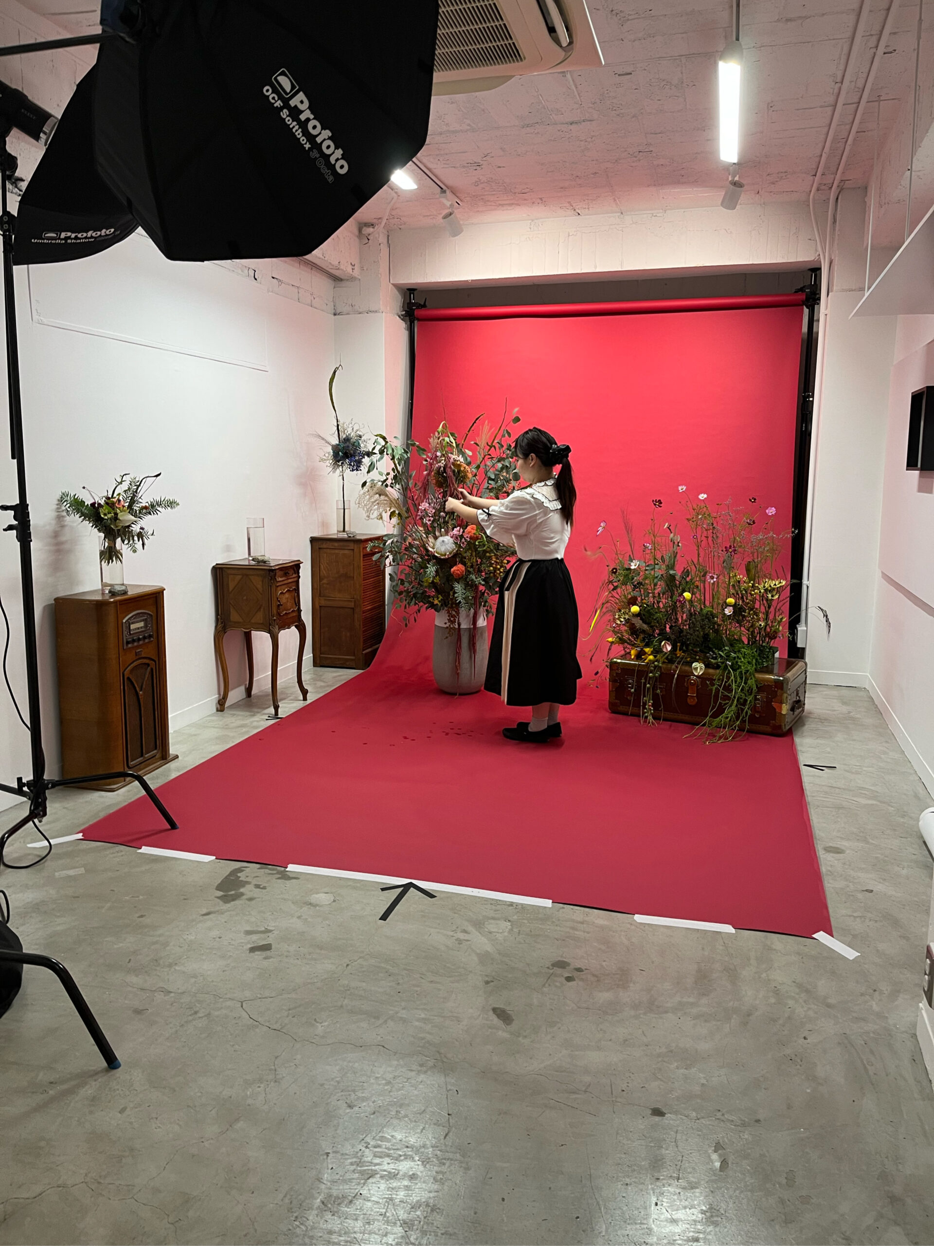 花とフォトグラファーのセッションの様子
