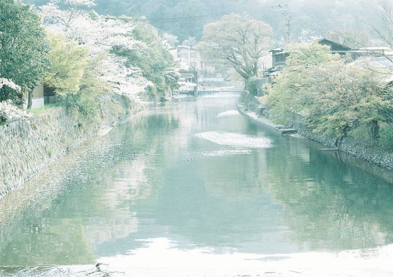 川